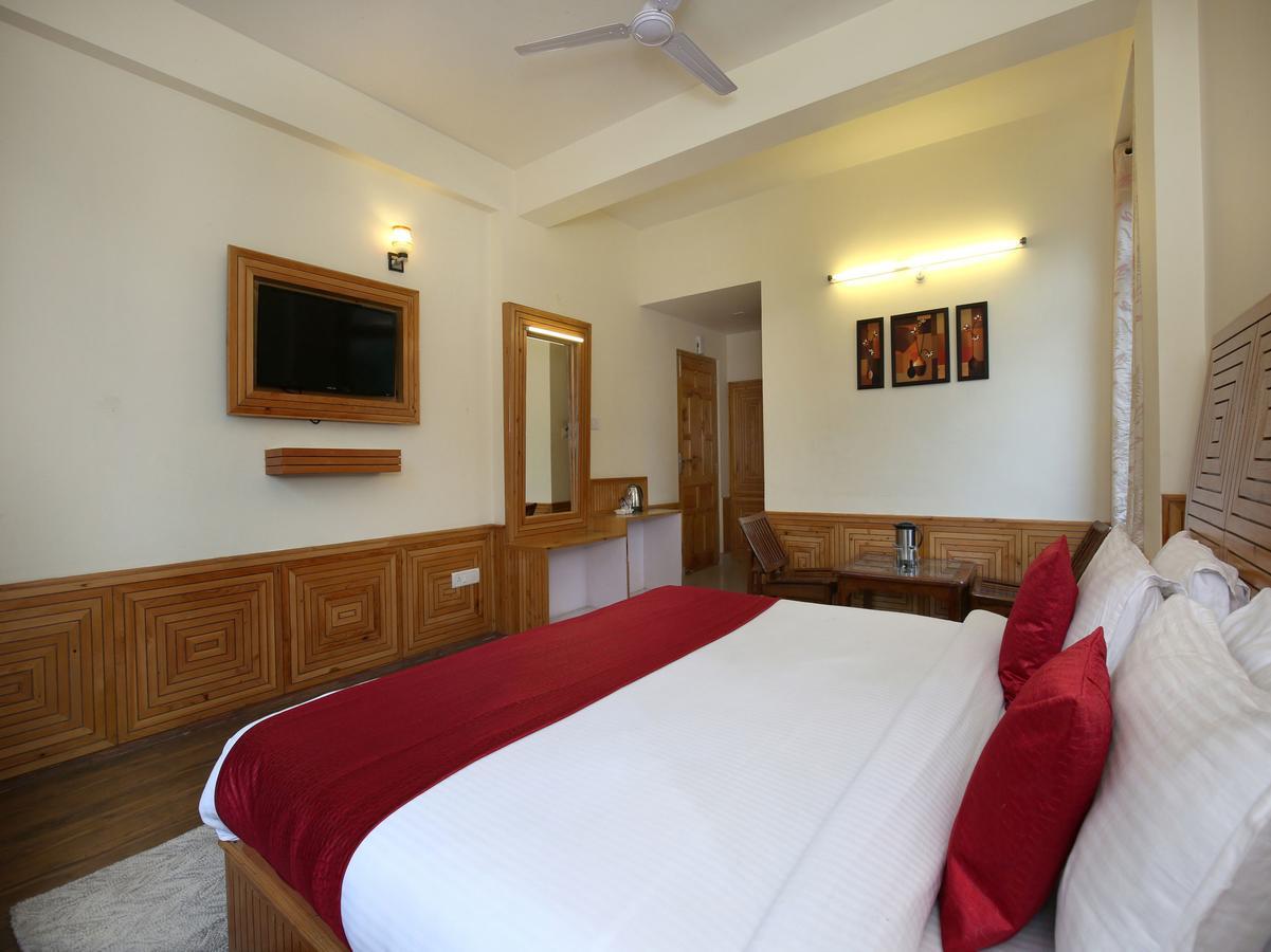 Oyo 10116 Hotel Rhythm Retreat Manāli Exteriör bild