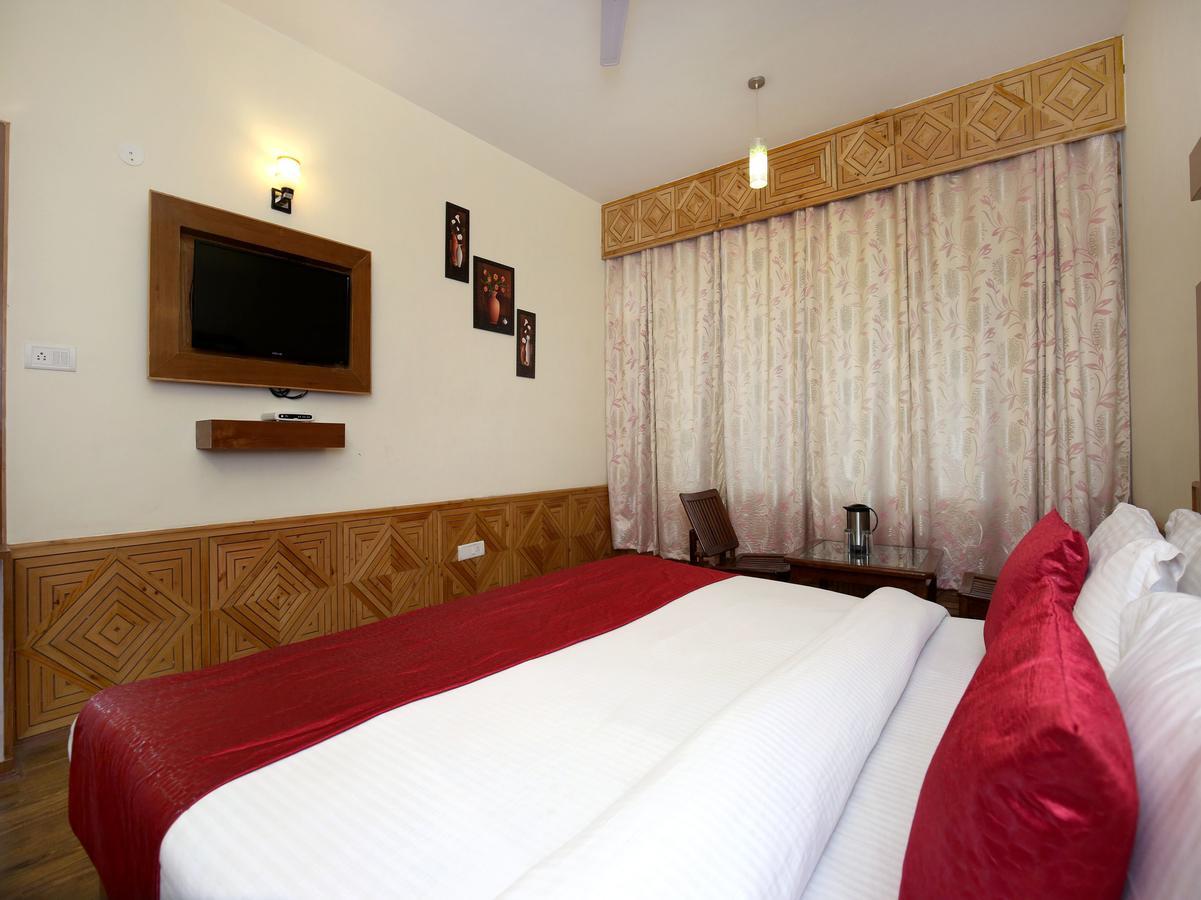 Oyo 10116 Hotel Rhythm Retreat Manāli Exteriör bild